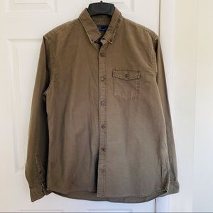 Men’s GAP Button-Up Shirt